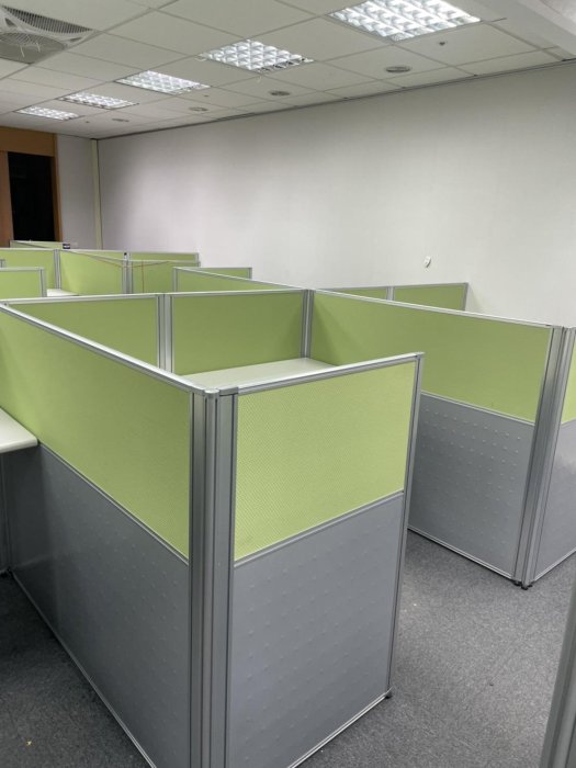 桃園國際二手貨中心----140×160 L型屏風辦公桌