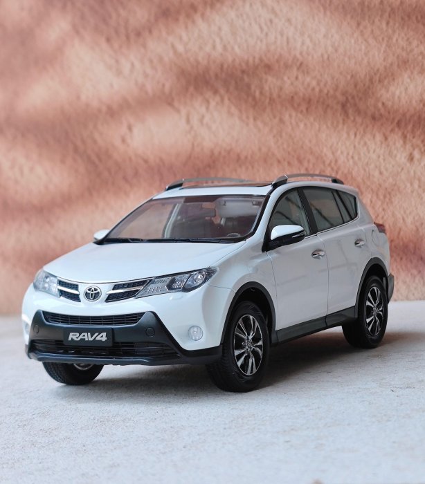 一汽丰田 トヨタ　rav4 荣 放　1/18 ミニカー Amazon | ☆ 1/18 トヨタ RAV4 | ミニカー・ダイキャストカー