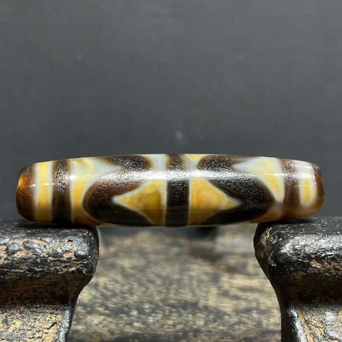 收藏天珠油潤虎牙老珠珠尺寸約12x52mm5600 XM2438 | Yahoo拍賣