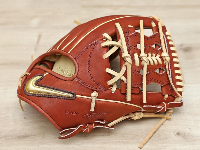 Nike Baseball Gloves Nike Shado First Base Mitt 美國官網150 咖限定