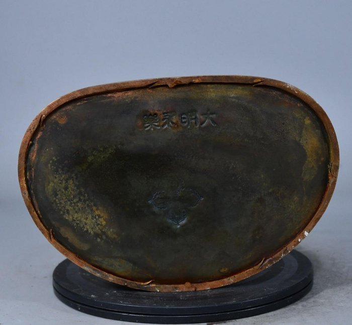 精銅鑄造藏傳佛像·高浮雕四面佛·四面神,胎體厚重，佛像面容圓潤豐滿