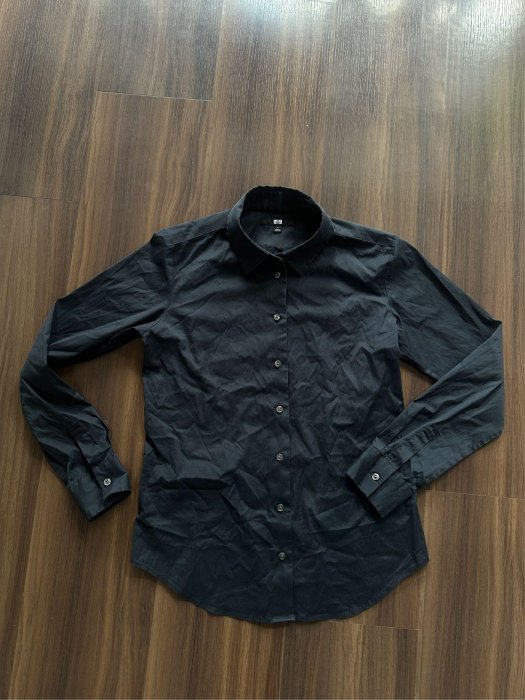 Uniqlo黑色長袖襯衫 材質佳不起球S碼