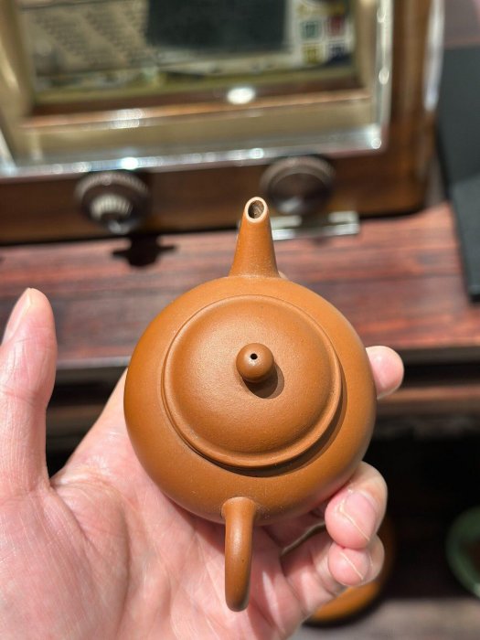 宜興紫砂壺 荊渓南孟臣製 紅泥 水平壺 単孔 工藝廠 中国茶器　カケ有 嚴選60年代荊溪南孟臣製一廠紅泥壺，老廠四杯完整宜興紫砂壺紫砂壺並蒂