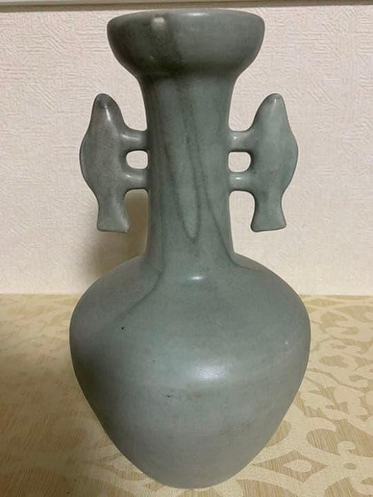 中国古美術/南宋青釉雙魚龍耳花瓶/倉庫整理品 中國古美術南宋青釉雙魚龍耳花瓶倉庫整理品| Yahoo拍賣