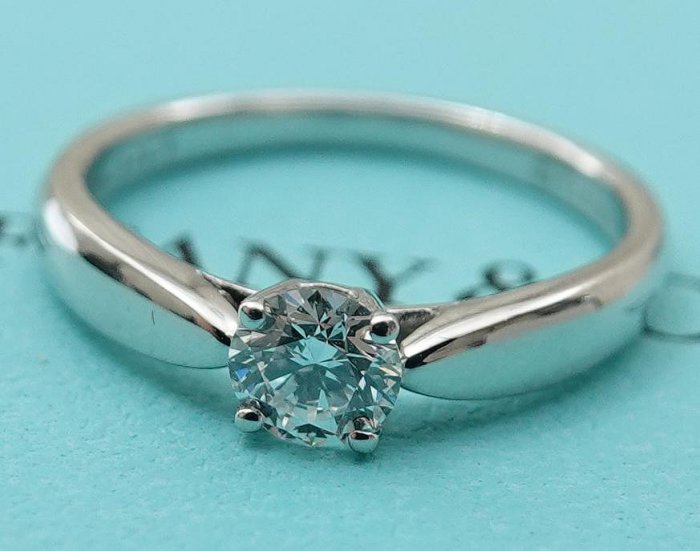 1元起標無底價【8/16 週日結標】【TIFFANY】harmony 單鑽 PT950鉑金 鑽戒 0.32CT 國7.5
