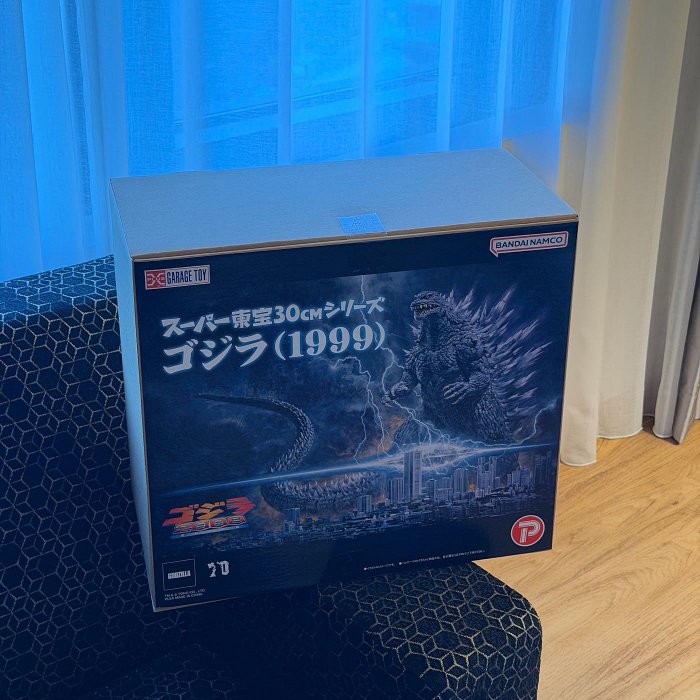 Garage Toy × Bandai Namco Premium 超東寶30cm系列 千禧哥吉拉（1999）