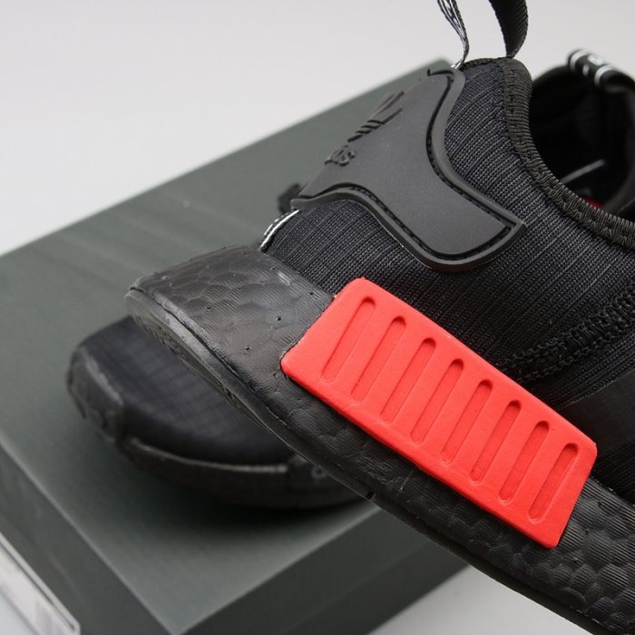 Adidas NMD R1 BOOt B37618 | Yahoo