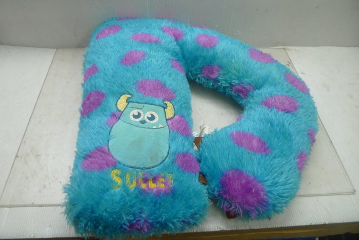 以琳隨賣屋~怪獸電力公司  毛怪（Sulley）U型旅行毛絨頸枕 抱枕『一元起標』-N(X1061)