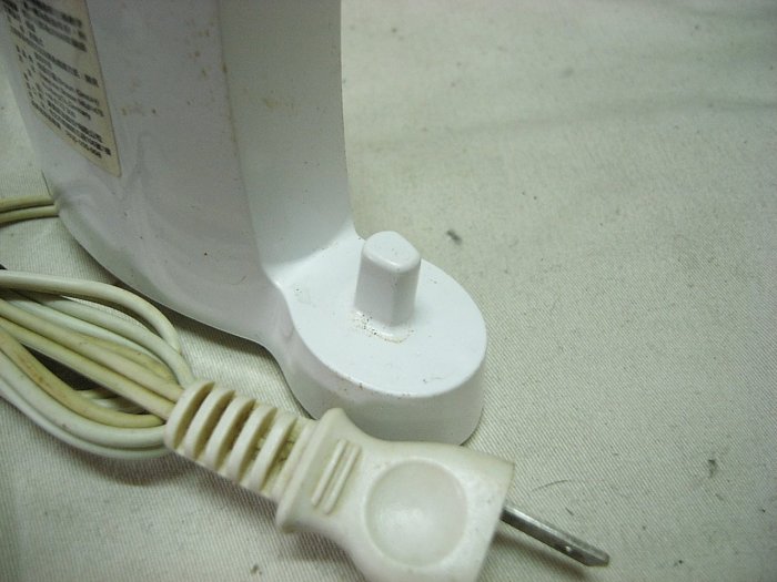 二手-德國製 百靈牌 BRAUN 電動牙刷充電器 Braun Oral-B D17511u 充電器