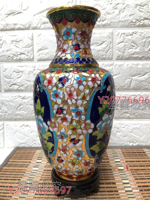 景泰藍花瓶，金地銅胎掐絲琺瑯彩，上世紀老北京料器生產，雙面大花原盒