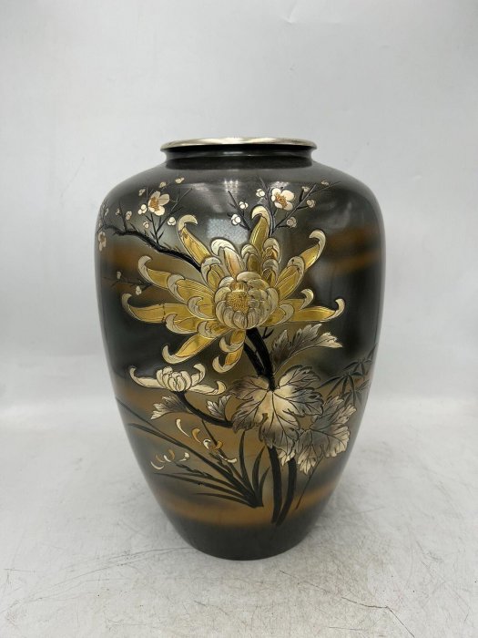嚴選日本古董銅花瓶，金銀鑲嵌花開富貴design，重量3620克，適合收藏