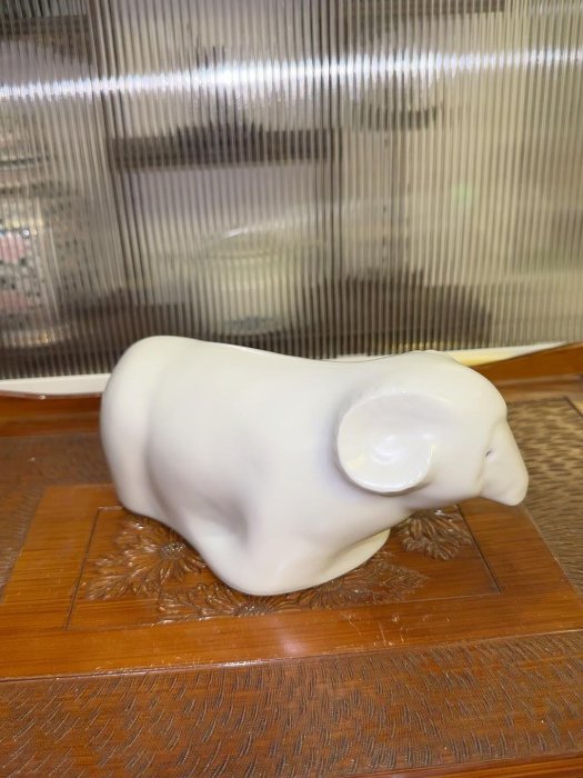 白瓷羊置物擺件石永山作招福開運乾支羊中古器具體品相如圖白瓷、置物
