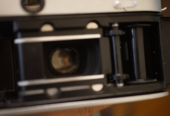 售】稀有Mamiya35 48mm F1.9 RF大光圈經典旁軸相機附送原廠相機皮套