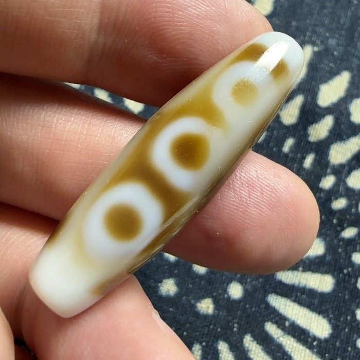 嚴選藏傳古法白化天珠，尺寸43.8mm，油潤純味推薦收藏天珠白化天然