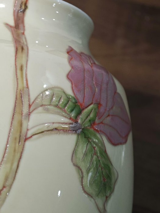 日本古董花瓶鳳仙窯琥山作品，非常雅致，原木盒多年存放原因變形了