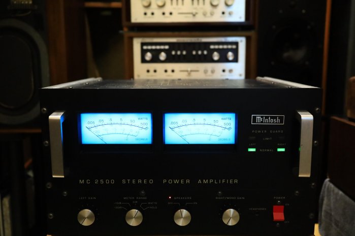 [古典音響殿]  MCINTOSH MC2500 後級擴大機