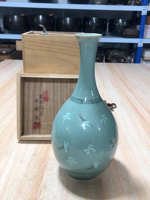 嚴選日本回流高麗青瓷趙京作仙鶴花瓶，附原木盒，實拍保證，一SOLD