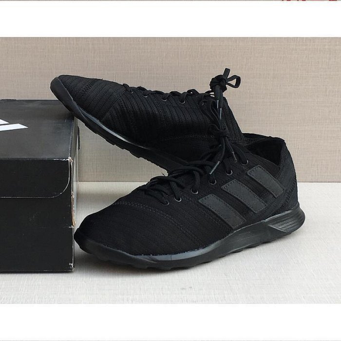 珍寶坊nemeziz tango 17.4 tr場下男子足球鞋cp9127