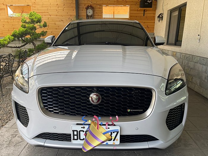 Jaguar2019 E-Pace 2.0 P250 R-Dynamic S