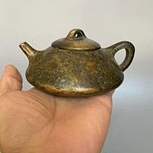 清乾隆款 銅製茶壺 煎茶道具 古銅壺 在銘 舊藏乾隆年制茶壺擺件古黃銅壺手把壺茶道創意茶寵擺件尺寸見圖示古樸的