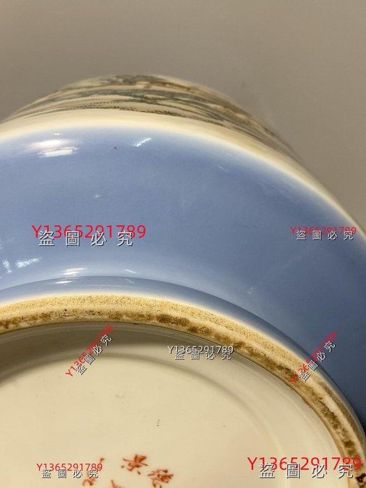 1964美研室-景德鎮藝術瓷廠出品，天青釉粉彩山水人物風景圖尊瓶，一九