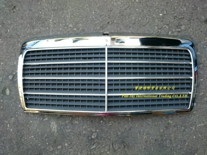 ※寶捷國際※ 1986 Mercedes E-Class W124 原廠式樣 水箱罩總成 7線 1248800783