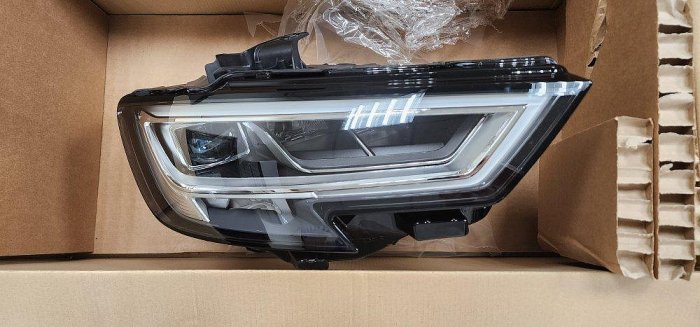 AUDI Parts  2017年後～ 8V A3 S3 RS3 LED大燈總成 原廠代工品牌 valeo 歐洲產