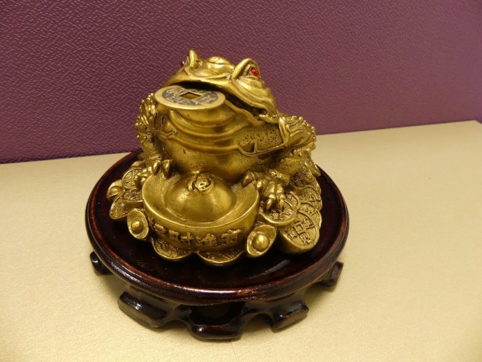 招財進宝 三足金蟾 鎮宅 辟邪 開運 風水 工芸品 美術品 置物 精選銅三腳金蟾蜍神獸擺件銅元寶招財旺財客廳居家風水擺飾擺件裝飾品