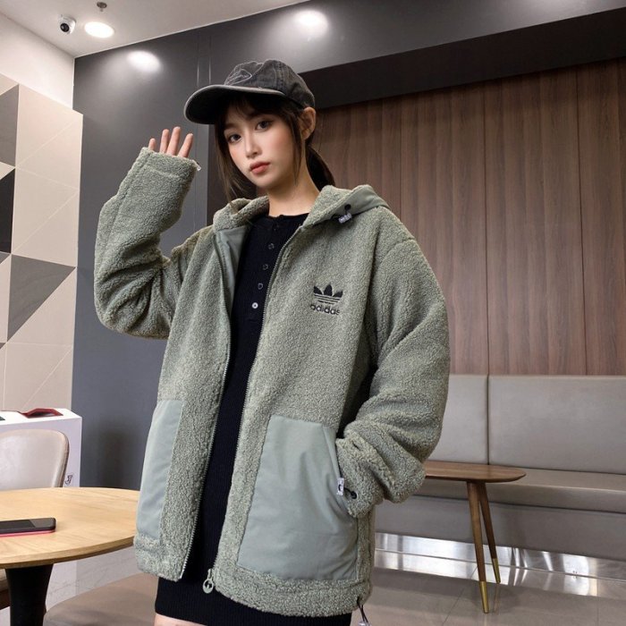 現貨熱銷-Adidas 愛迪達外套 羊羔毛 女裝 三葉草外套 保暖外套 加絨外套 連帽外套 防寒外套 毛料外套