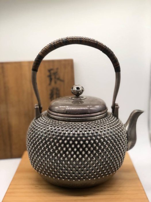 純銀　霰　茶壺　茶入 尚幀品霰打銀壺經典復刻純銀壺純銀9999純手工1300cc 尚幀品手工