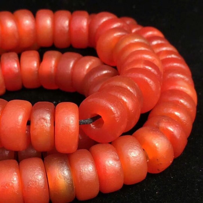 藏寶古物】限時秒殺‼內蒙古老南紅～瑪瑙算盤珠(13x17mm左右)～正宗滿色