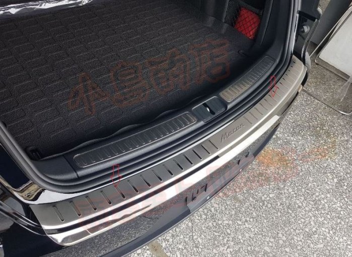 【小鳥的店】保時捷 2019-2022 小改款 Macan 後保桿外護板 (白金) 防刮飾條 尾箱門檻踏板 雙色效果