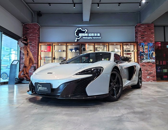 McLaren 650S Coupe 15年式 總代理 全車碳纖維套件 紐柏林