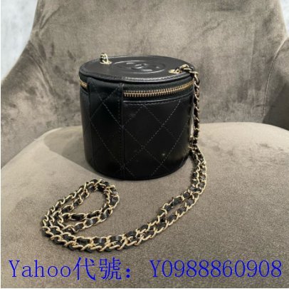 里昂二手正品  Chanel 香奈兒 爆款 黑色 小羊皮 菱格 金鍊 斜背 迷你 圓筒包 AP2193
