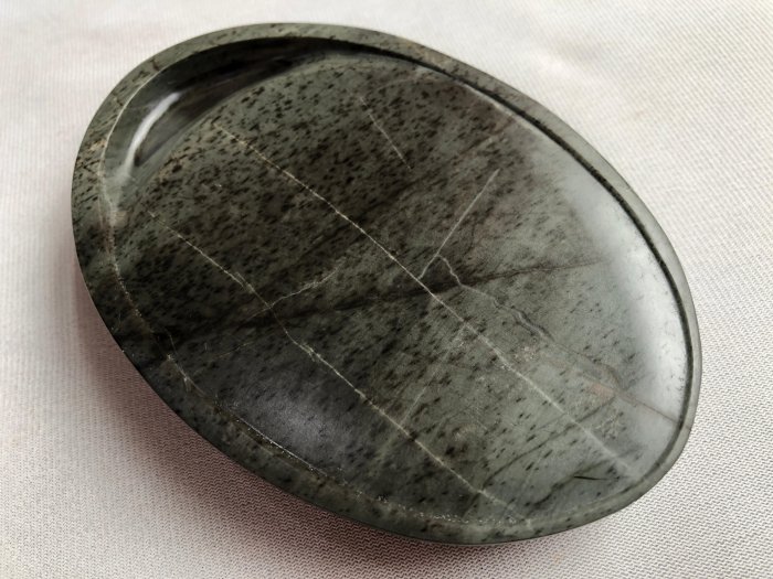 硯 歙州硯 金星 日月三足硯 唐硯 大硯 匿名配送 藏書樓】歙硯(金星坑龜甲，橢圓硯) **特惠品** | Yahoo拍賣