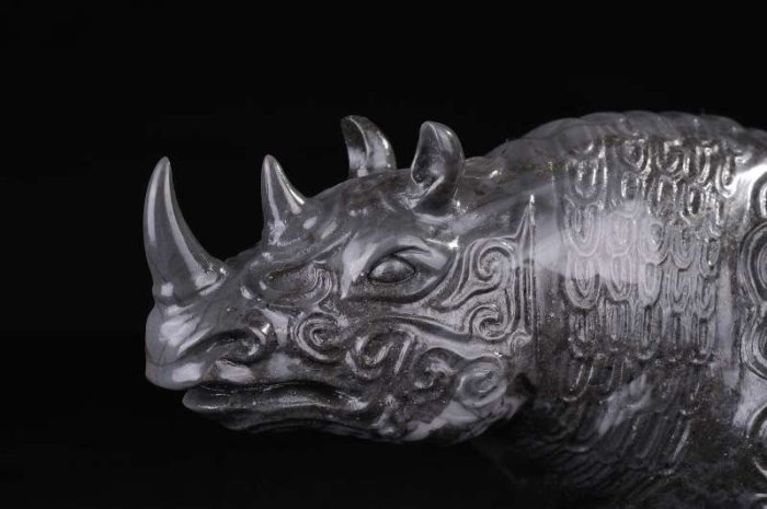 得獎作品~~國寶壽山石精品擺件----坑頭牛角凍〖 博古稀牛〗 精細比例