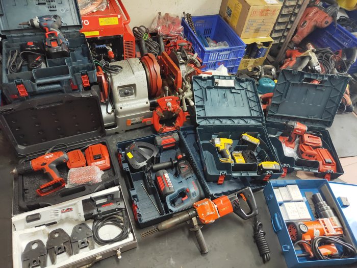 二手 中古 壓接機 車牙機 小牛 翻土機 車牙機 電動工具 鋼筋剪 電鑽 高壓清洗機 圓鋸機 木工角度機 發電機