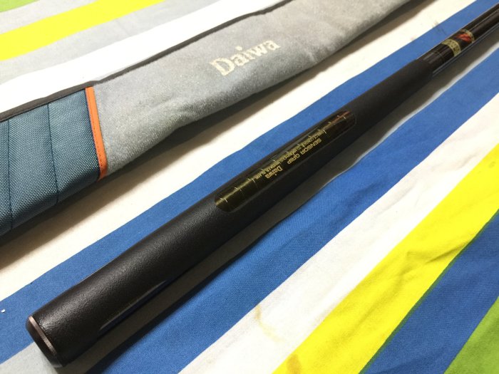 日本製DAIWA Amorphous WHISKER TOURNAMENT 華厳華嚴硬調45 溪流竿可