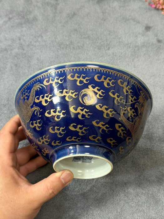 嚴選清乾隆時期霽藍釉描金雲龍紋大碗口徑17.9cm 推薦收藏級瓷藝精品高