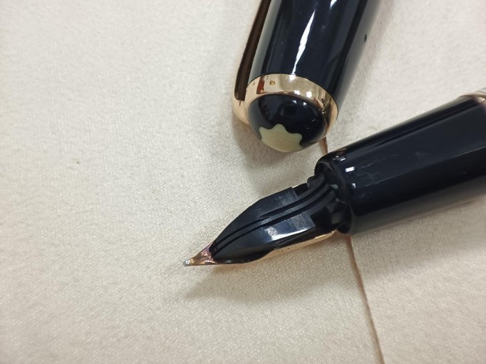 美筆美品1950年代古董鋼筆萬寶龍Montblanc 256 14c金F尖| Yahoo拍賣