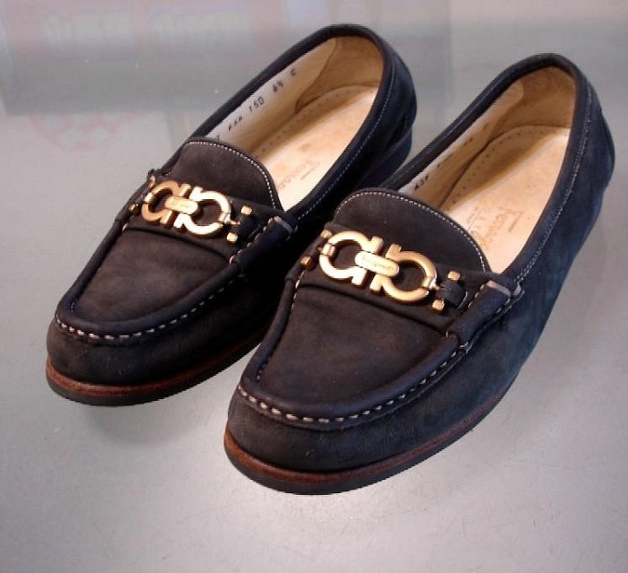 品相佳 中腳ㄚ 義大利Salvatore Ferragamo 女性 經典大雙金Logo+純高級厚皮革 時尚平底Loafer鞋 (特價真品 ...