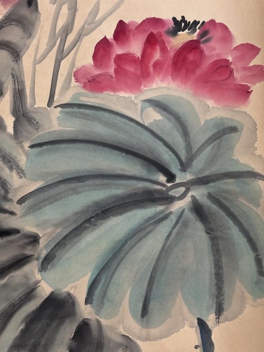 代號ZB28《吳昌碩荷花》好畫工帶雜志四尺手繪發：22畫心材質：宣紙裱好