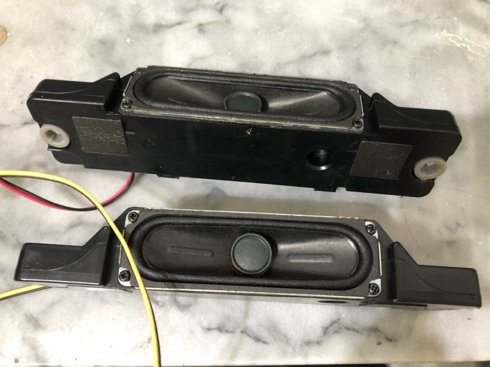 Samsung三星 32吋智慧Smart數位LED液晶電視(UA32ES5500M)喇叭