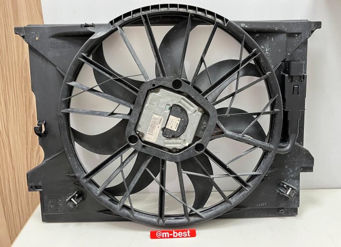 BENZ W211 S211 W219 CLS (*600W*) 水箱散熱馬達 散熱風扇 輔助風扇 電子風扇 ((日本外匯拆車品)) 2115000693