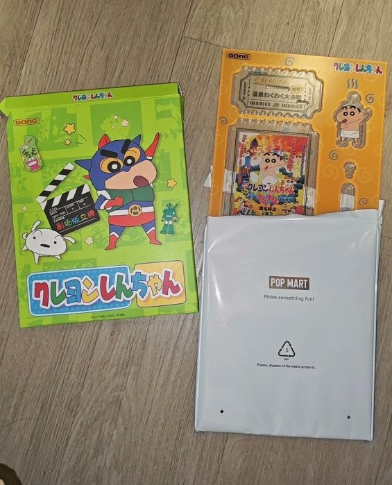 嚴選蠟筆小新泡泡瑪特劇場版亞克力立牌，超炫造型等你帶回家 爆發 溫泉 亞克力