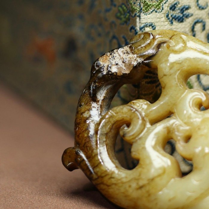 18885和田玉舊藏迴流精品龍鳳佩玉質剛性細膩油潤包漿醇厚沁色自然雕工