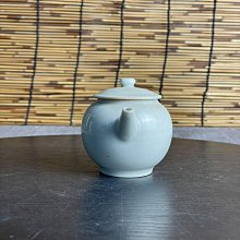 日本X19374平安白鳳款白瓷開片茶壺，溫潤釉面搭配自然開片，古樸雅致