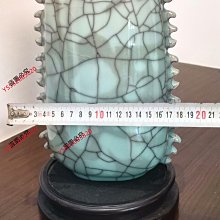 龍泉青瓷，徐朝興大師作品，大師親簽字款，字體干凈有力，哥窯胎與弟窯