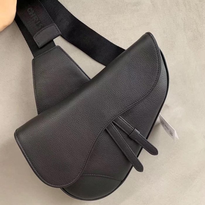 Dior馬鞍包  男款