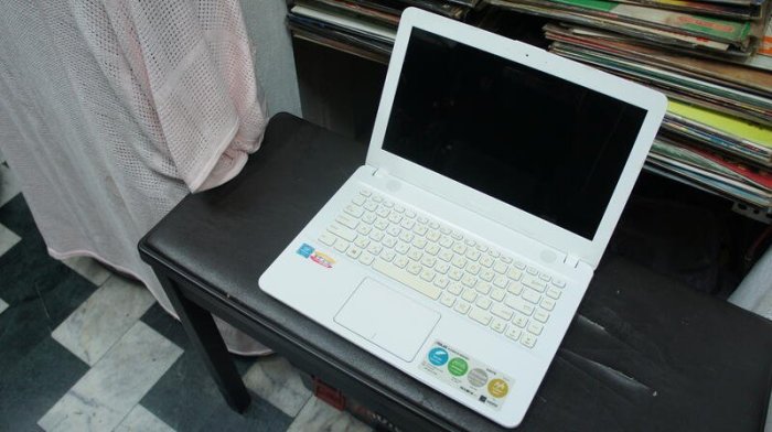 ASUS X441N Pentium 4G 500G Win10 14吋四核文書筆電